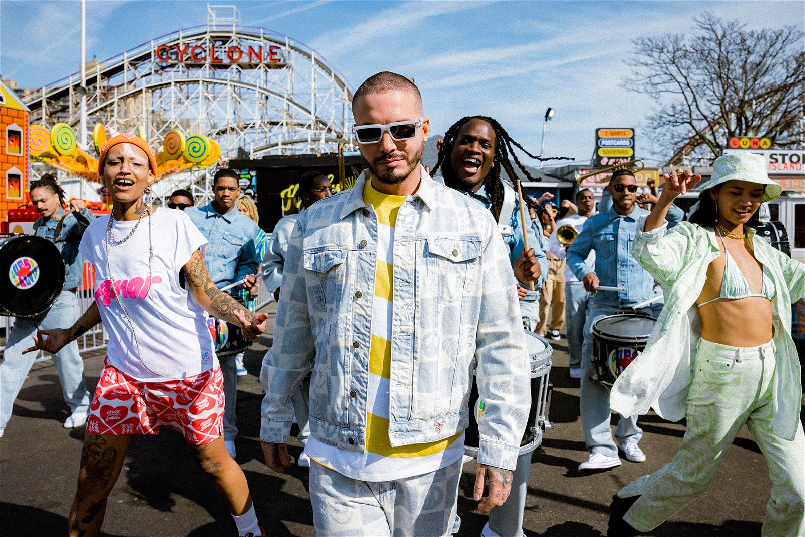 Guess and J Balvin present their collaboration Colores - All
