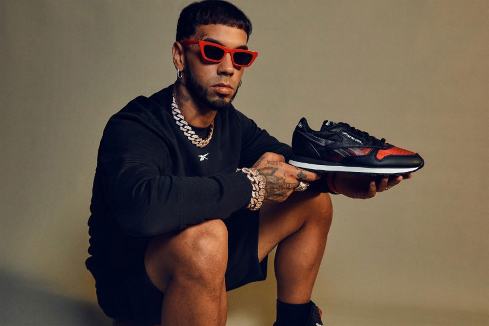 pasatiempo ensalada Específico Anuel AA Collaborates With Foot Locker & Reebok For "The Sky Above The  Street" Collection